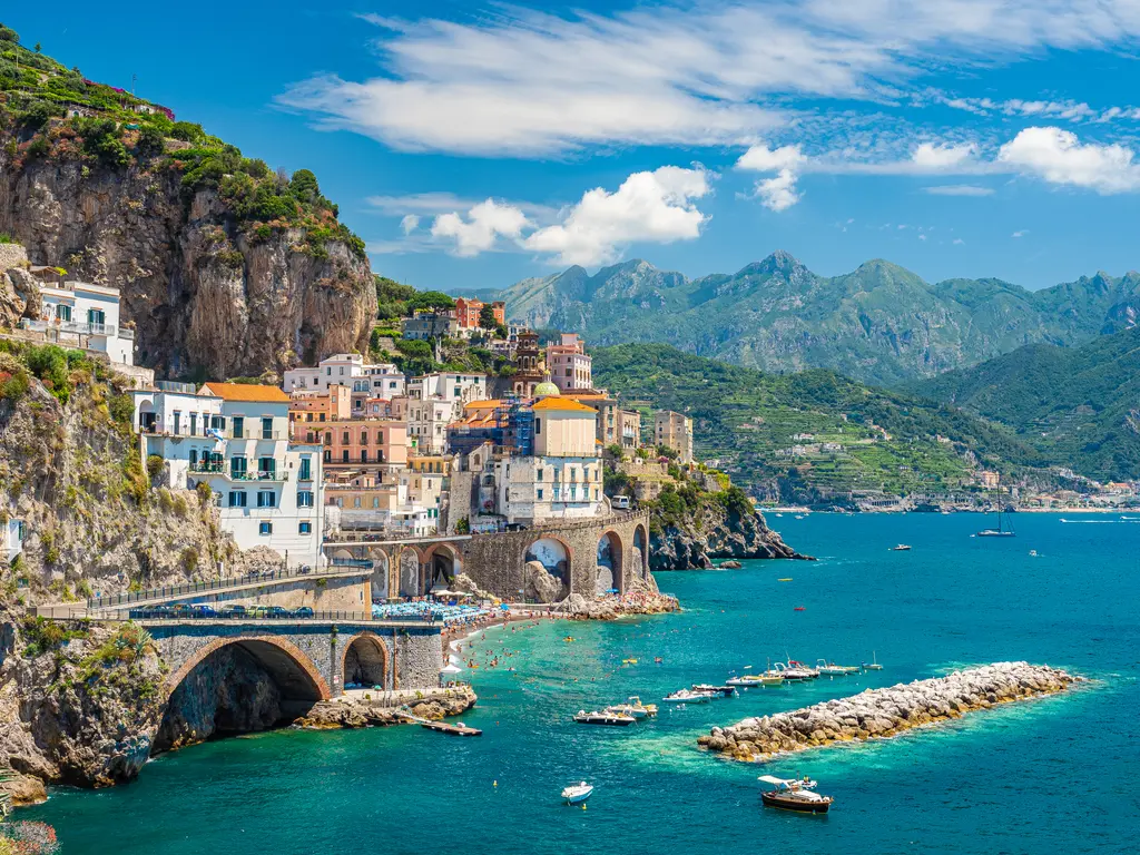 Amalfi Cliffside Village – 7500 piece jigsaw puzzle on JigsawFusion