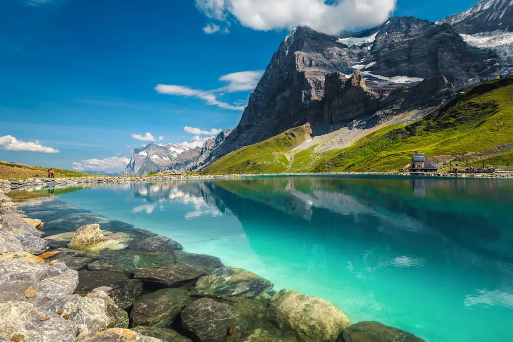 Eiger Lake Reflections – 7000 piece jigsaw puzzle on JigsawFusion