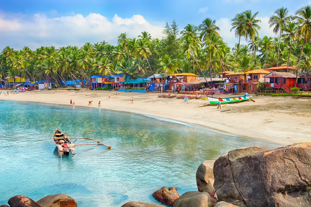 Goa Fishing Beach Puzzle – 9000 piece jigsaw puzzle on JigsawFusion