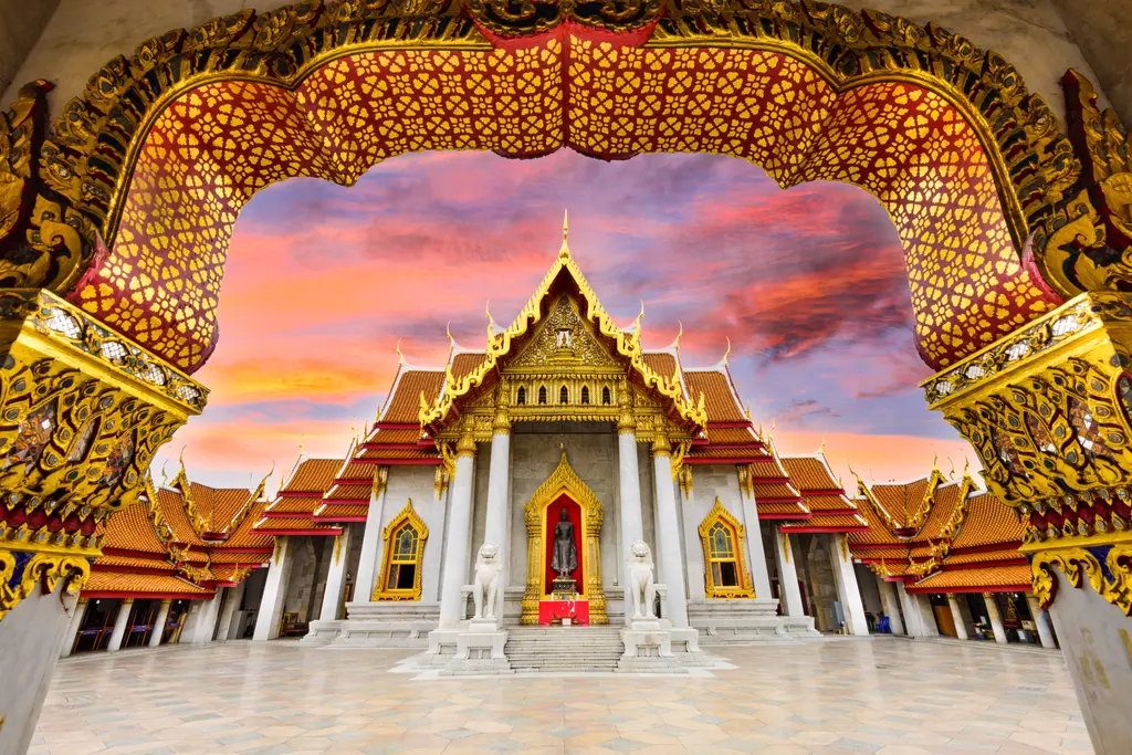 Golden Hour Temple – 6500 piece jigsaw puzzle on JigsawFusion