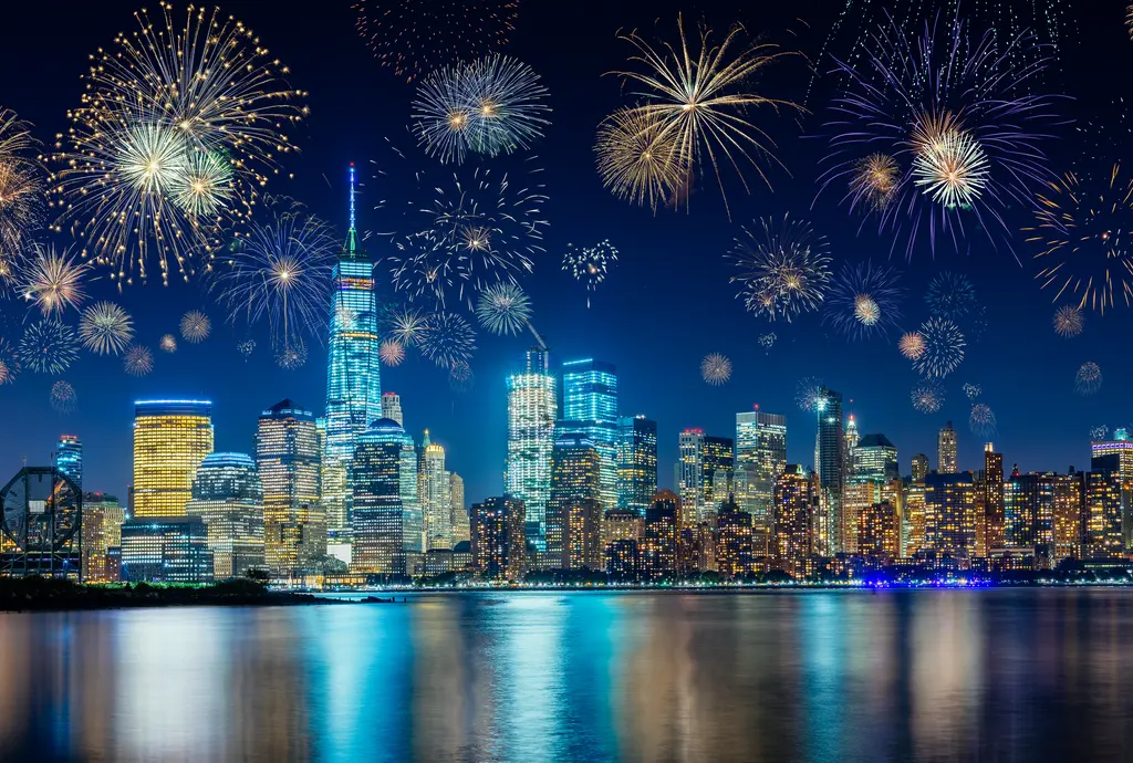 NYC New Year Fireworks – 9000 piece jigsaw puzzle on JigsawFusion