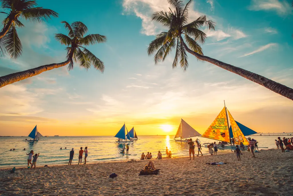 Tropical Sunset Beach – 6500 piece jigsaw puzzle on JigsawFusion